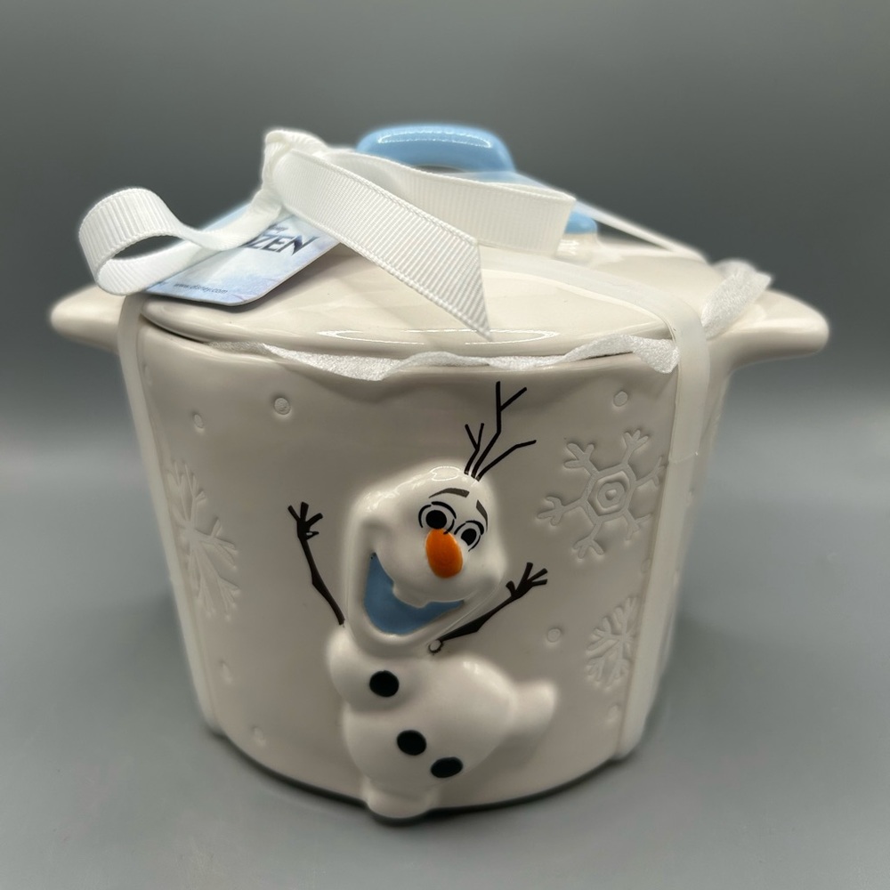 Rae Dunn Disney Frozen Olaf Snowman UNMELTABLE Small Baking Dish NEW